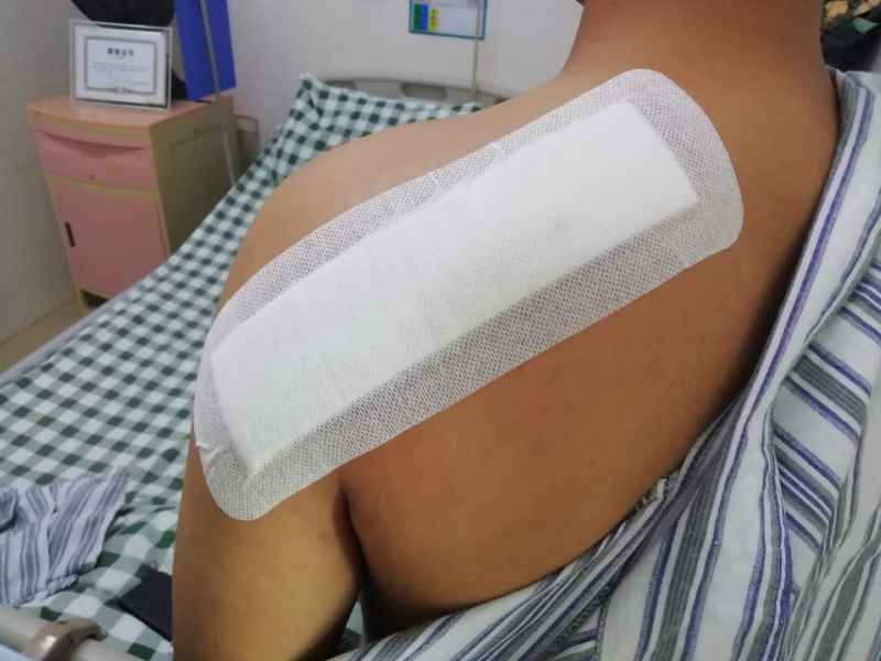 惠州“快递哥”挺身救人身中两刀！听他讲述救人细节