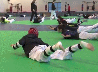 别羡慕春丽的腿啦!咱中国跆拳道队“好腿”更多!